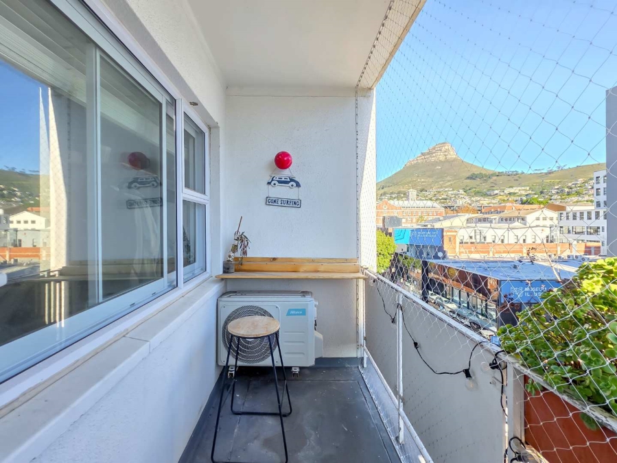 1 Bedroom Property for Sale in Gardens Western Cape